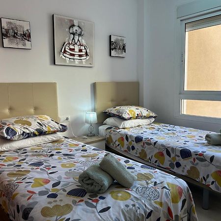 Beautiful 3 Bed, 2 Bath Modern Apartment Los Alcázares Eksteriør bilde