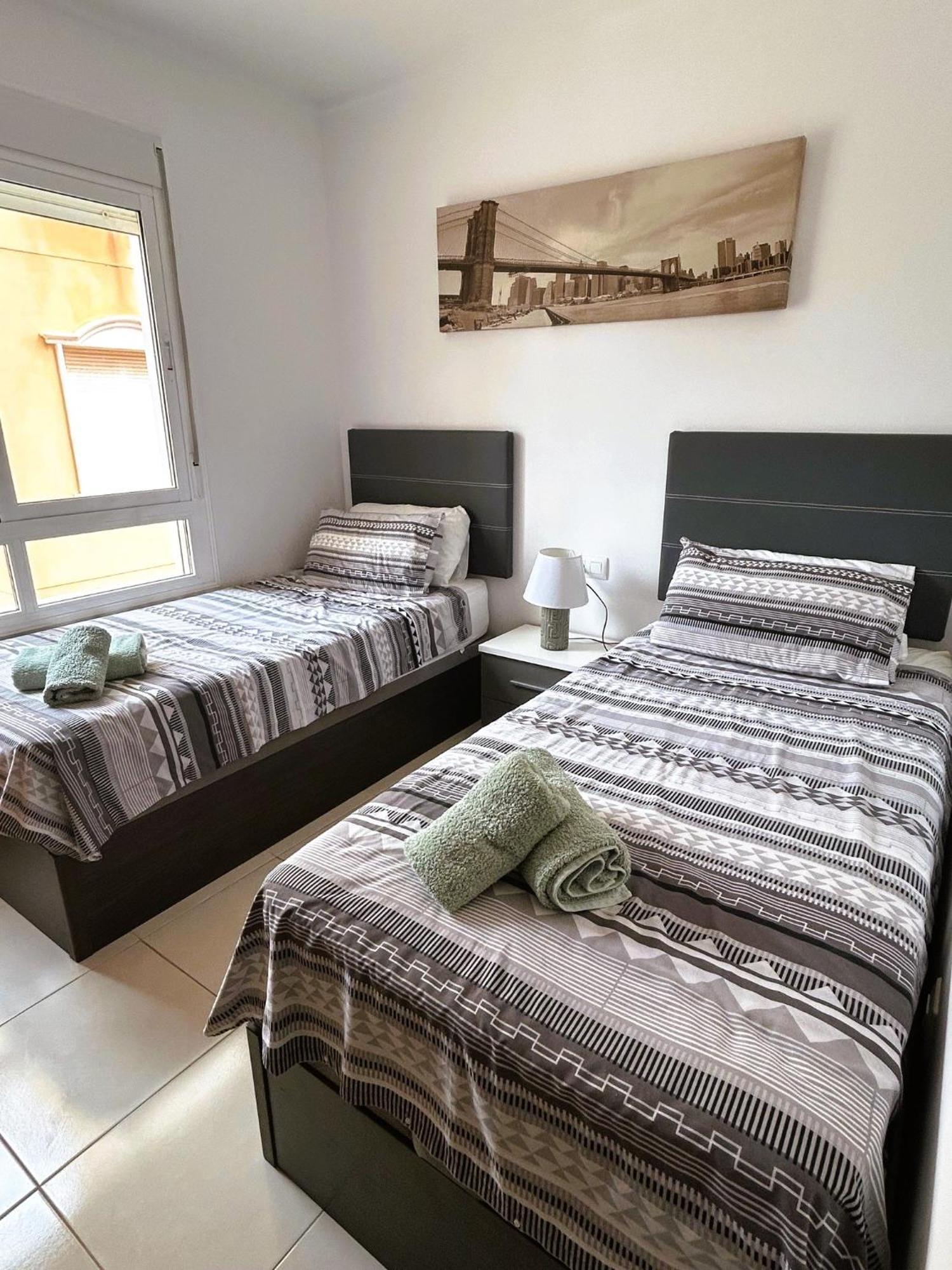 Beautiful 3 Bed, 2 Bath Modern Apartment Los Alcázares Eksteriør bilde